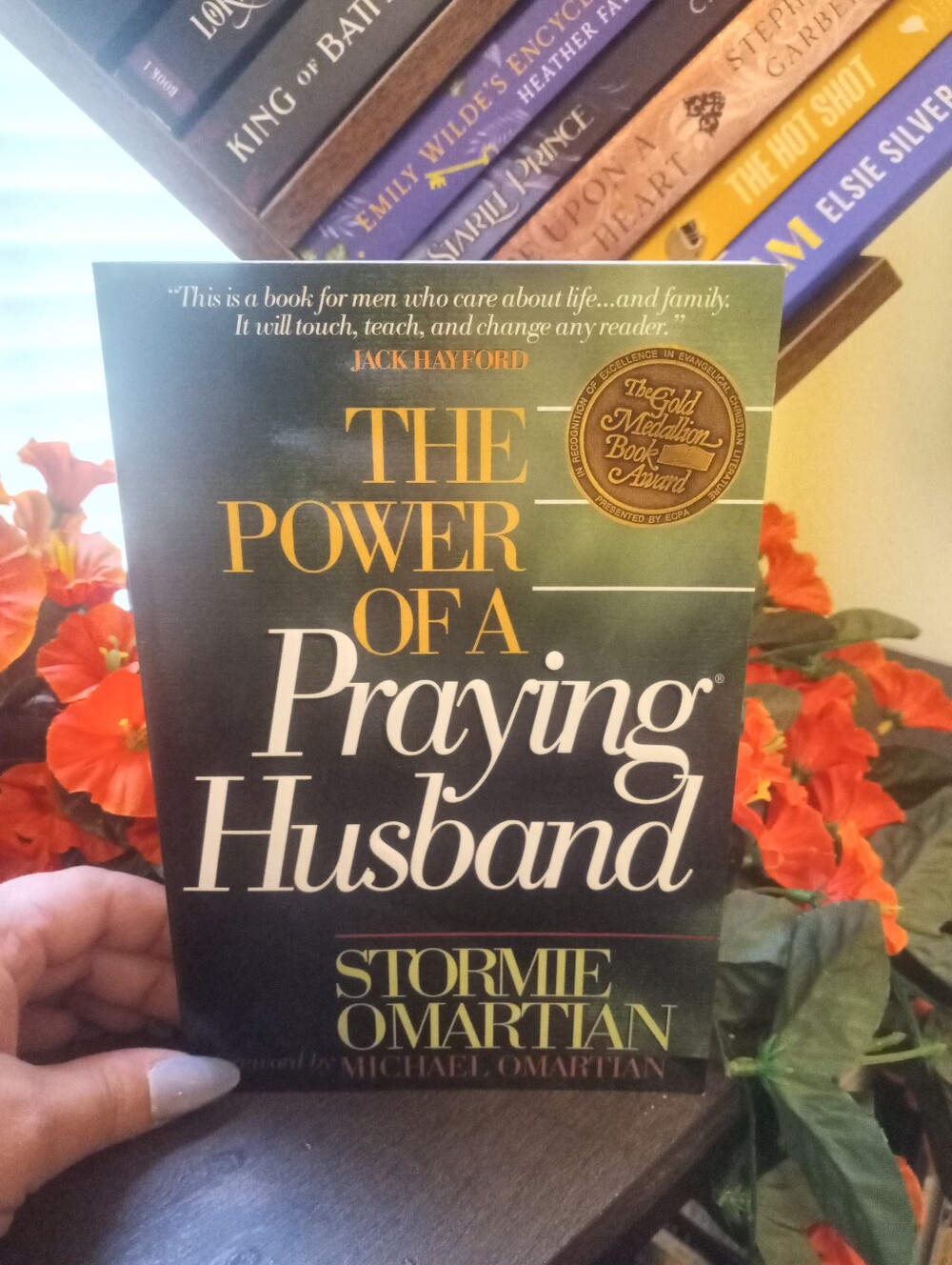 The Power of a Praying Husband by Stormie Omartian - Green Cover